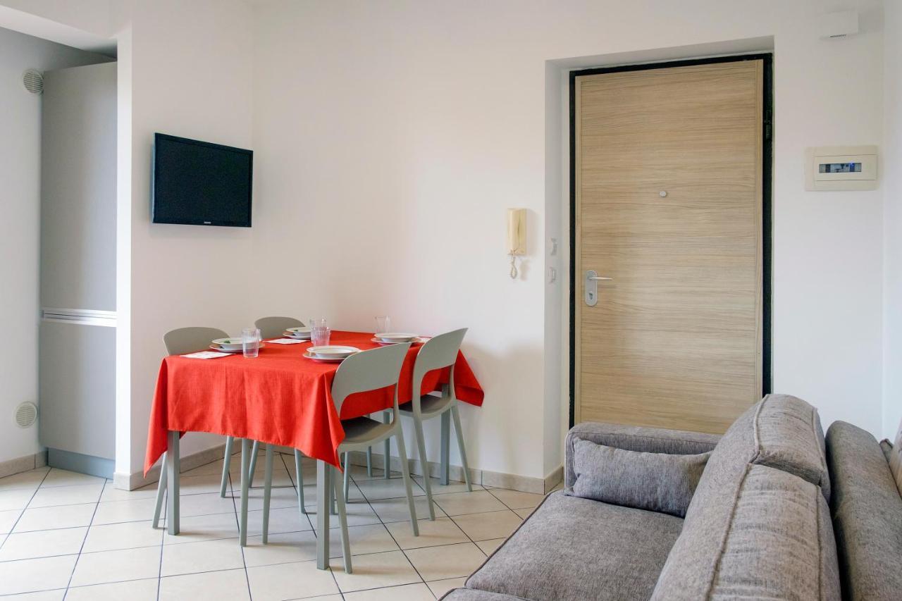 Magico Apartments - 450M Dalla Spiaggia Capo dʼOrlando Buitenkant foto