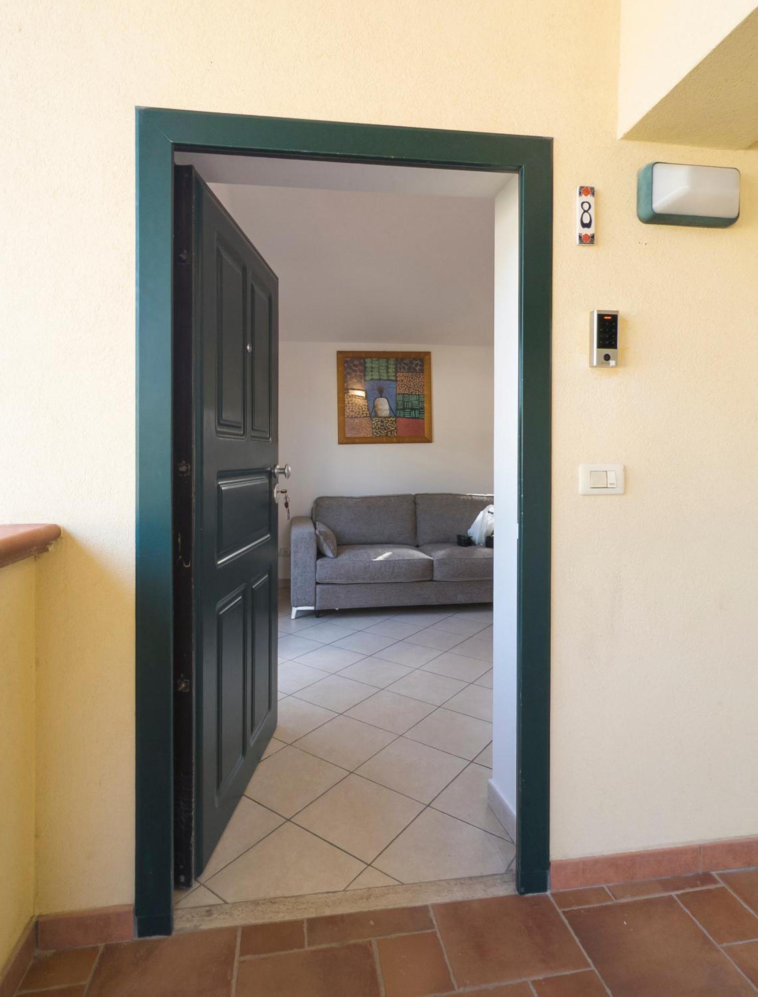 Magico Apartments - 450M Dalla Spiaggia Capo dʼOrlando Buitenkant foto