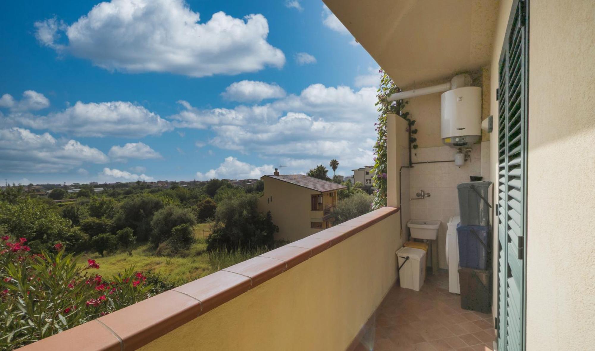 Magico Apartments - 450M Dalla Spiaggia Capo dʼOrlando Buitenkant foto