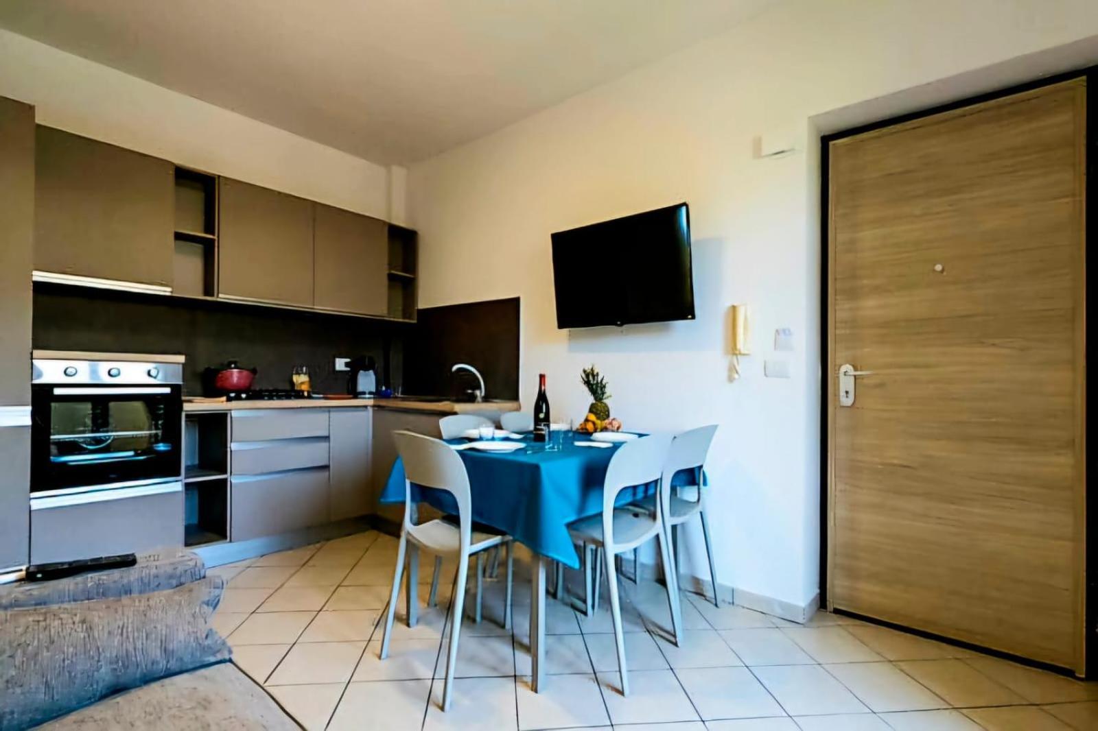 Magico Apartments - 450M Dalla Spiaggia Capo dʼOrlando Buitenkant foto